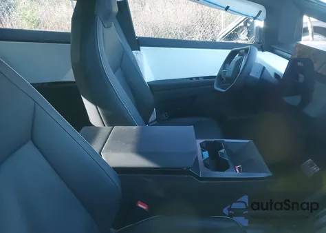 2024 Tesla Cybertruck All-Wheel Drive из США, поврежденный, VIN 7G2CEHED3RA006084